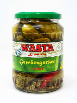 Gherkins hot with chili 720 ml